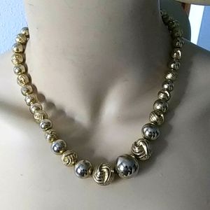 18" Gold Tone Metal Necklace with Graduating Beads